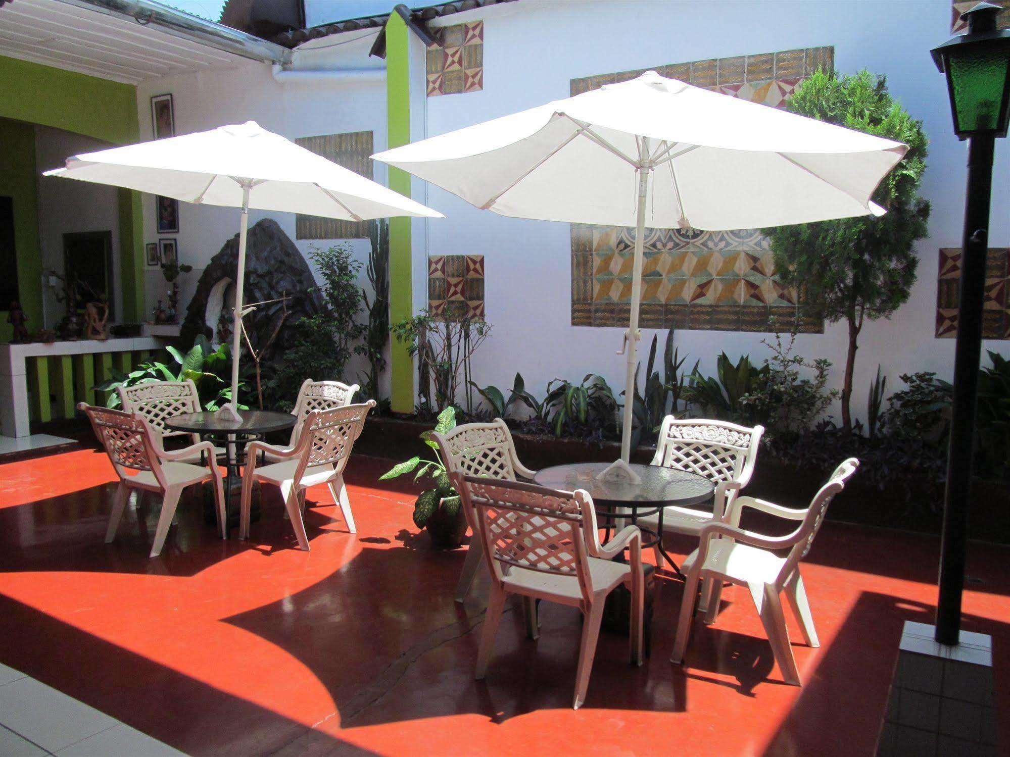 Hotel La Casona Iquitos Exteriör bild