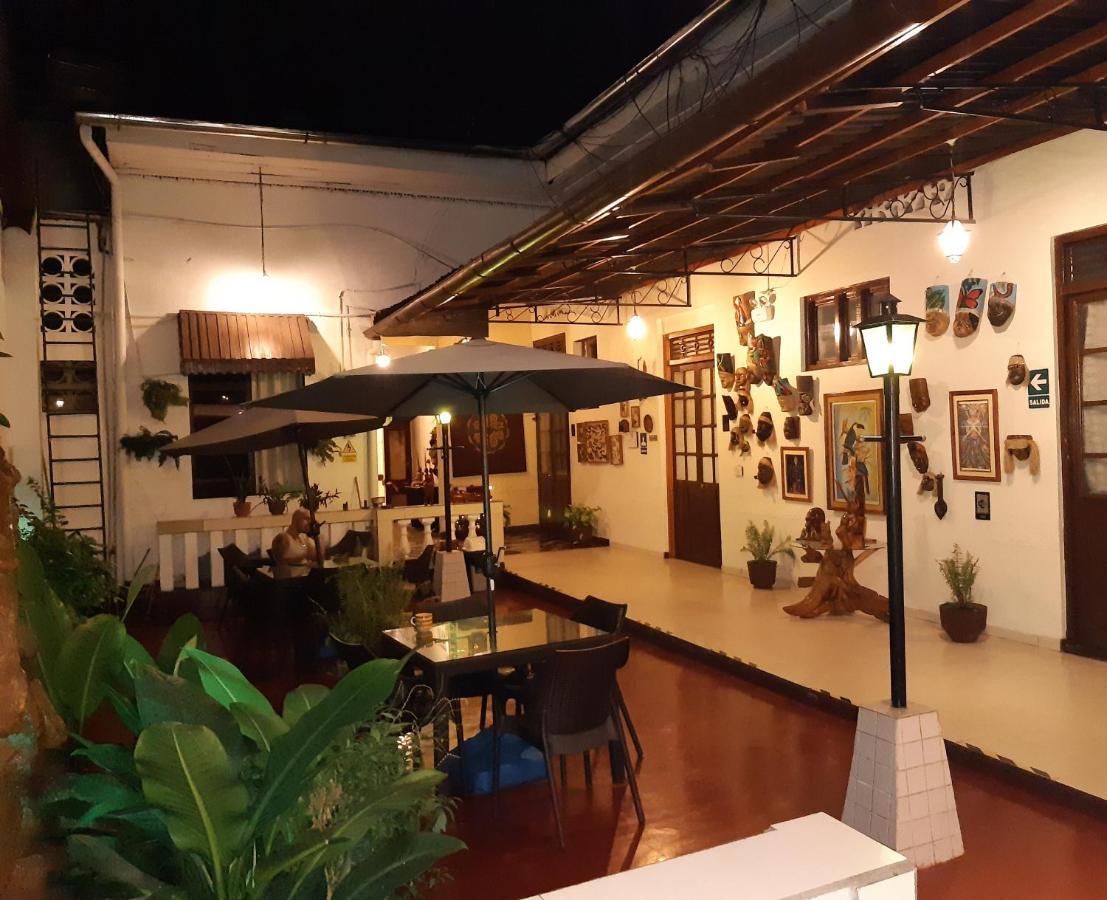 Hotel La Casona Iquitos Exteriör bild