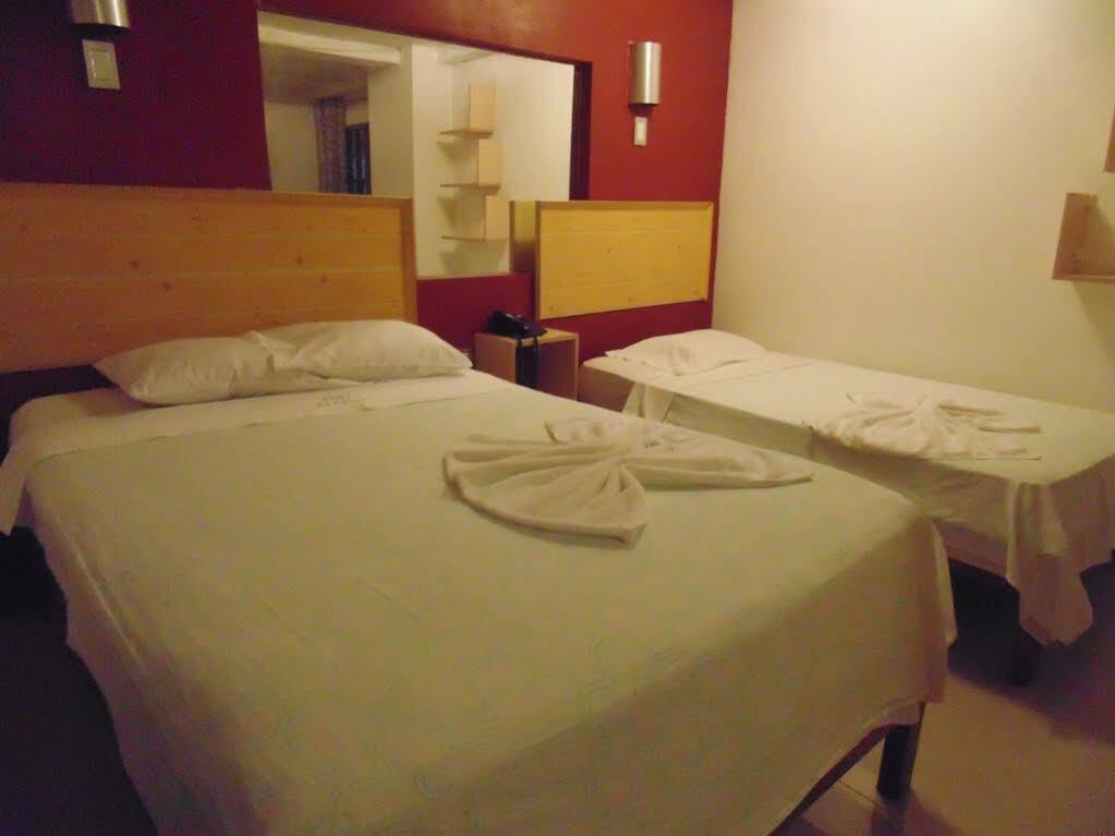 Hotel La Casona Iquitos Exteriör bild
